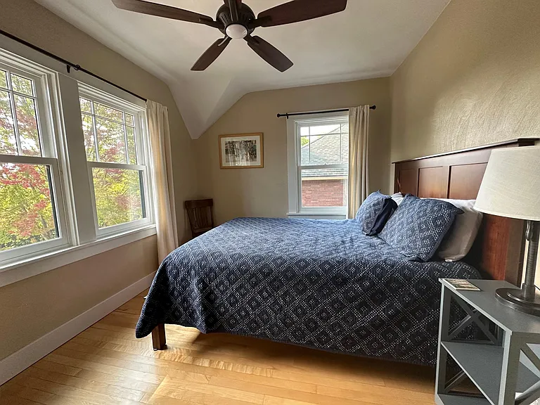 210 N Breese Ter — Photo 28