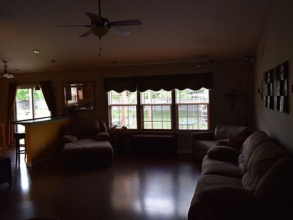 3rd image of 6020 Moonseed Cir