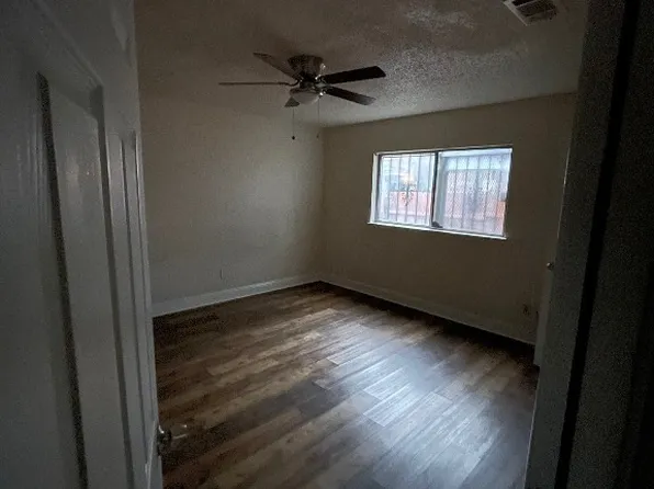 10603 Oak Gate Ln, Dallas, TX 75217