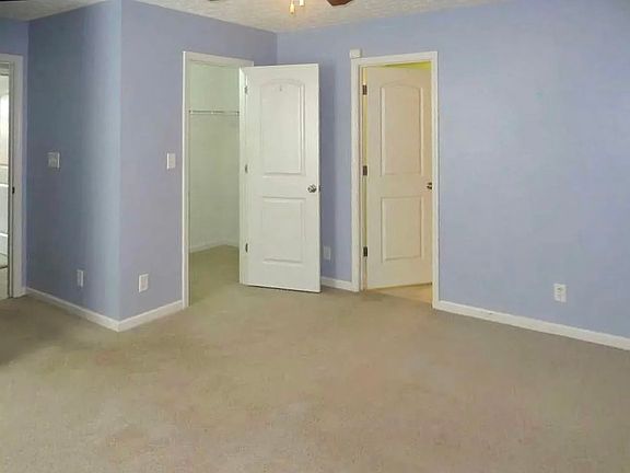 5th image of 3075 Goddard Ct