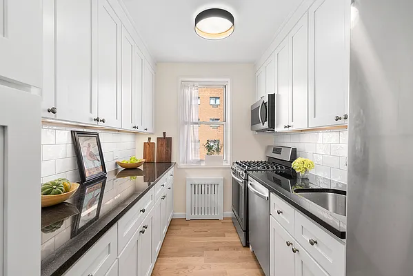 Sold by Compass | media 2