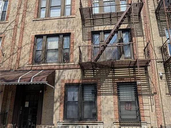 439 68th St APT 3F, Brooklyn, NY 11220