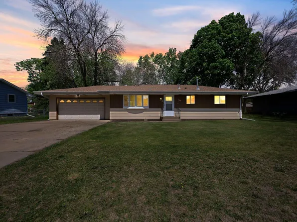 225 103rd Ave NW, Coon Rapids, MN 55448