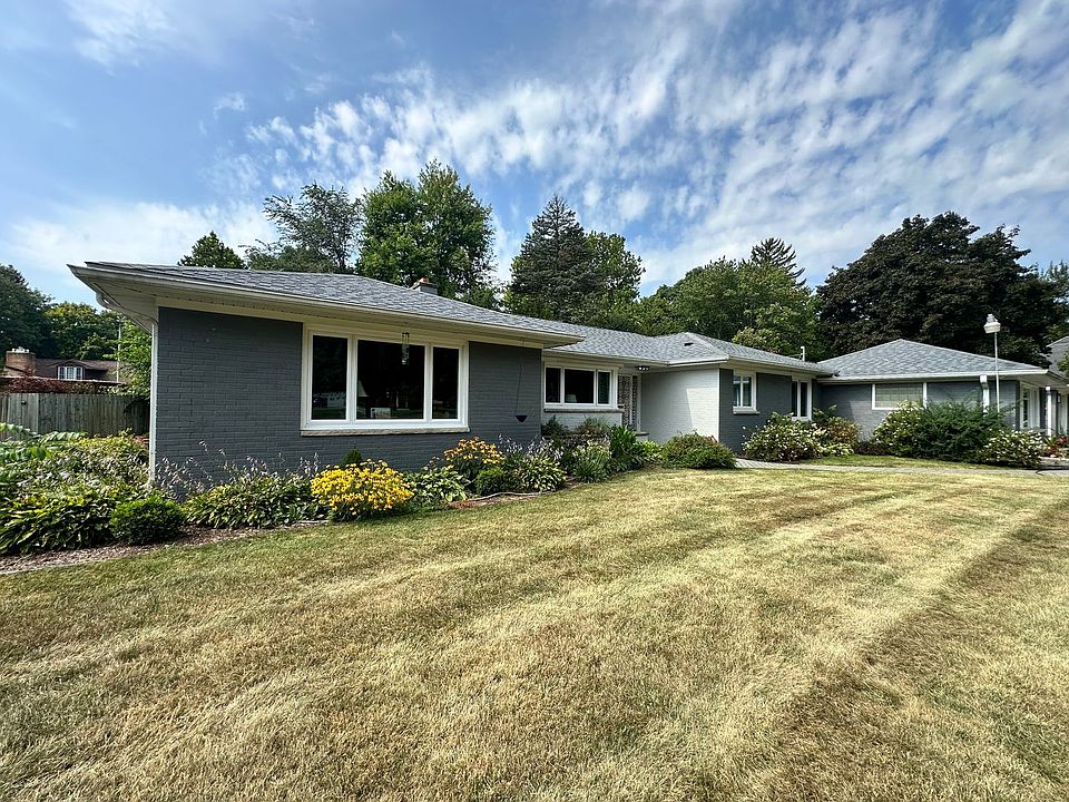 1st image of 128 Eastway Pl