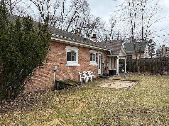 2nd image of 20 Matts Rd