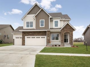 7917 NW 95th St, Johnston, IA 50131