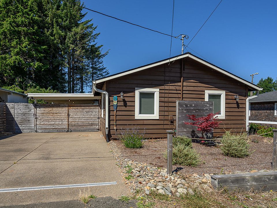 1st image of 2185 NE Reef Ave