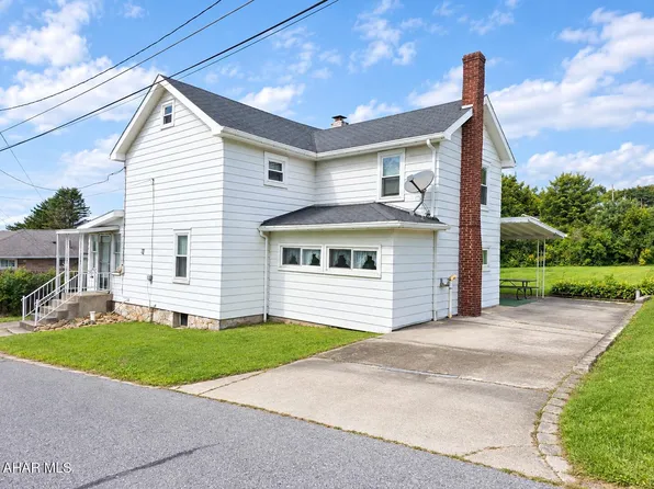703 Saint Thomas St, Gallitzin, PA 16641