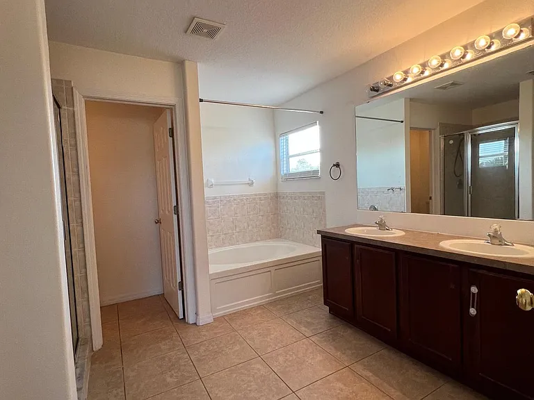 3986 Rollingsford Cir — Photo 30