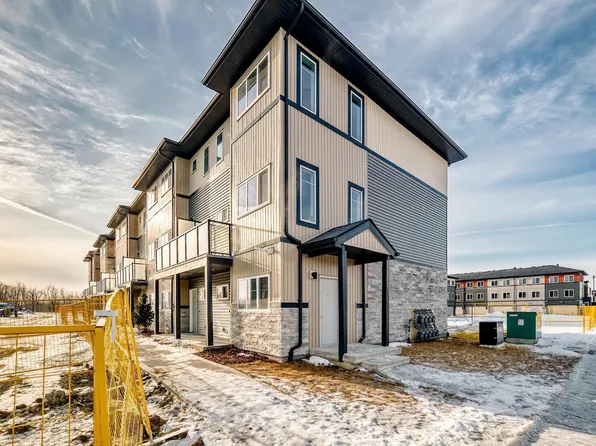 18120 28th Ave SW #48, Edmonton, AB T6W 5E4