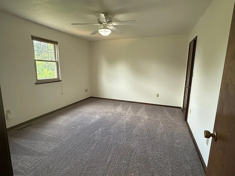153 Spruce Valley Dr — Photo 8