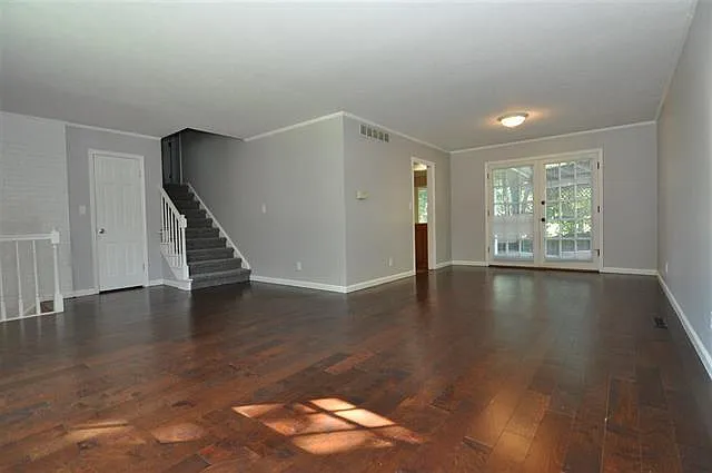 1624 Baltimore Ter — Photo 5
