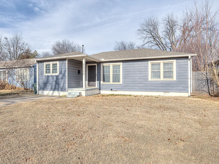 1111 W Comanche St — Photo 45