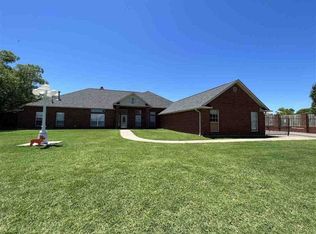 17 NW Briarcreek Dr, Lawton, OK 73505