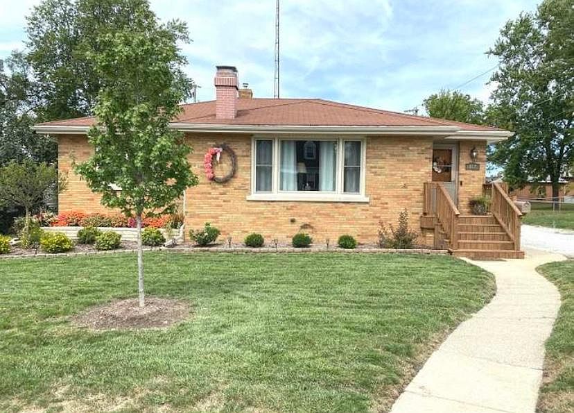 1st image of 207 Toni St