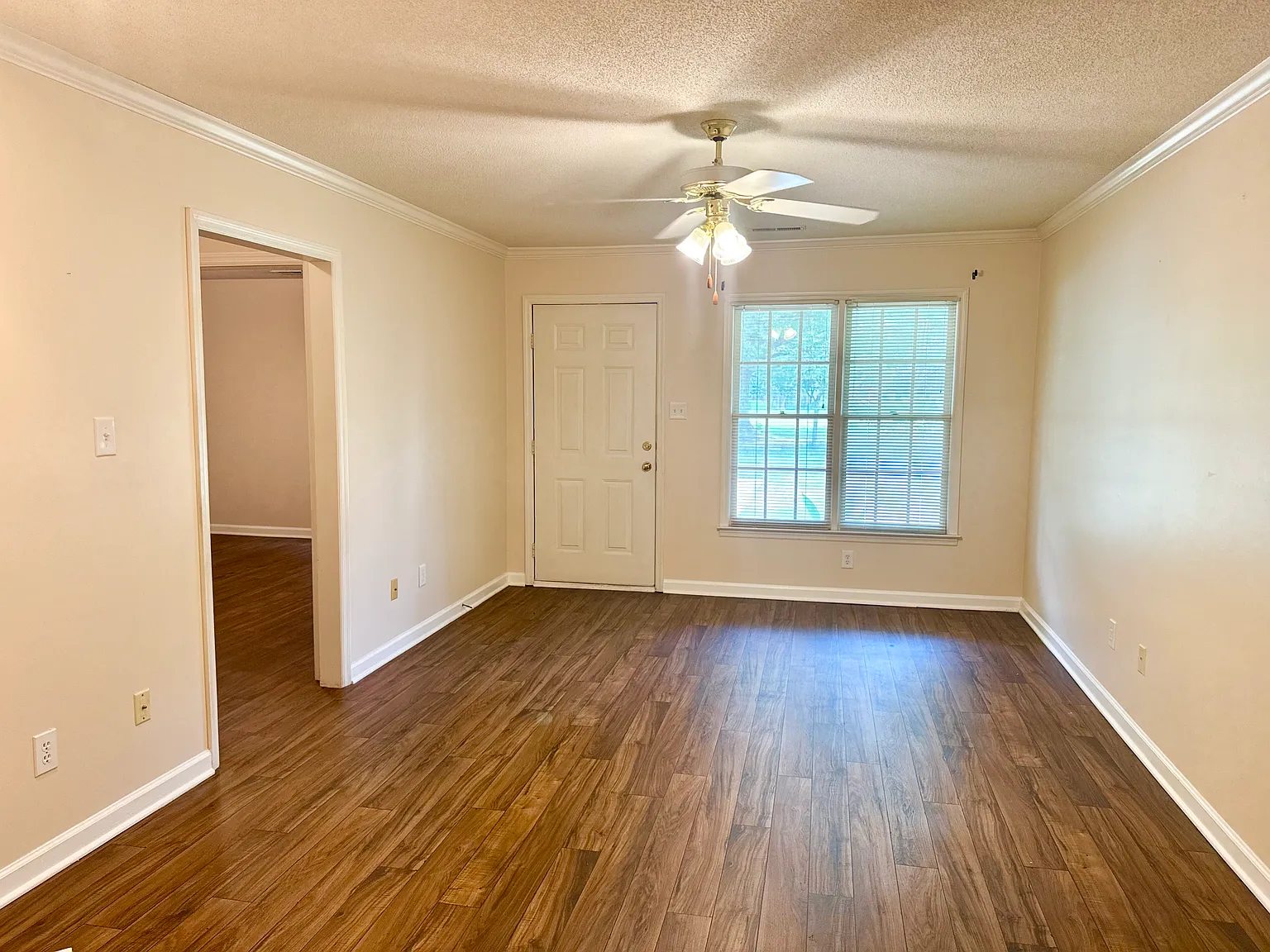 2 bed, 1439 sqft, $1,325 — Photo 2