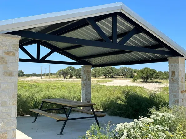 1033 Preston Valley Trl, Glen Rose, TX 76043