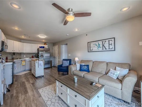 194 Sac Rd #D3, Sunrise Beach, MO 65079