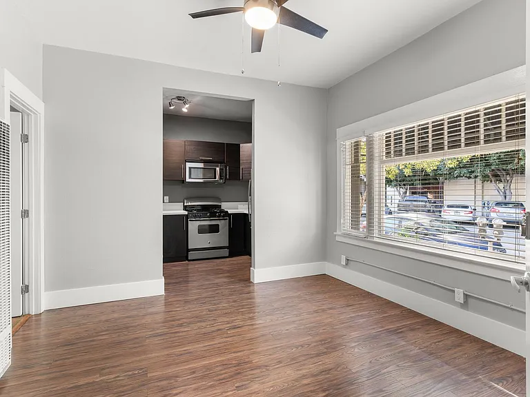 138 Elm Avenue — Photo 2