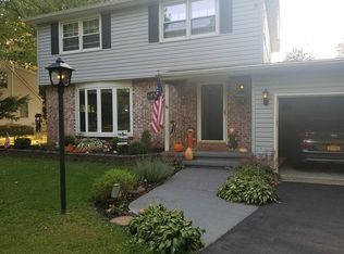 6856 Derby Rd, Derby, NY 14047