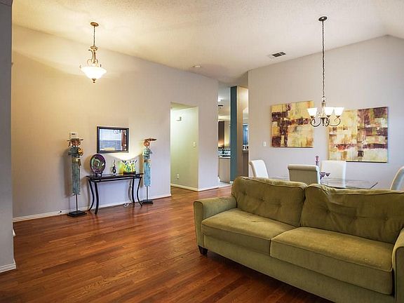 3rd image of 3713 Hidden Forest Dr