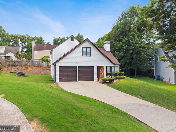 4th image of 920 Cobb Place Manor Dr