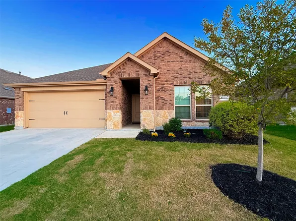 11008 Summer Rain Blvd, Aubrey, TX 76227