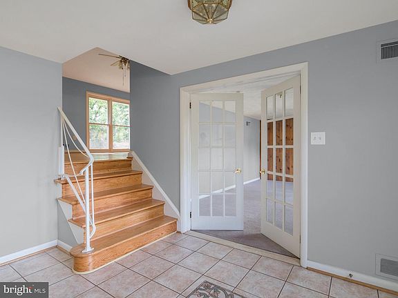 5th image of 1512 Vivian Ct