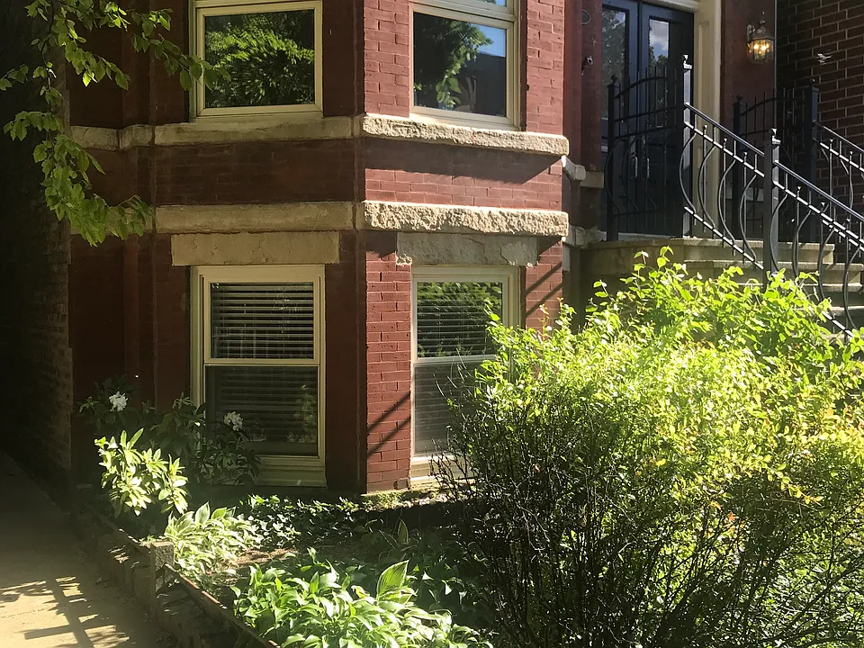 Street view from Altgeld