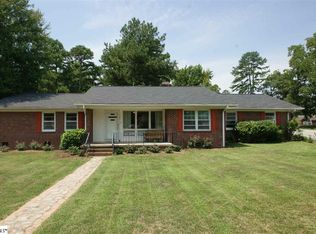 121 Weathers Cir, Fountain Inn, SC 29644