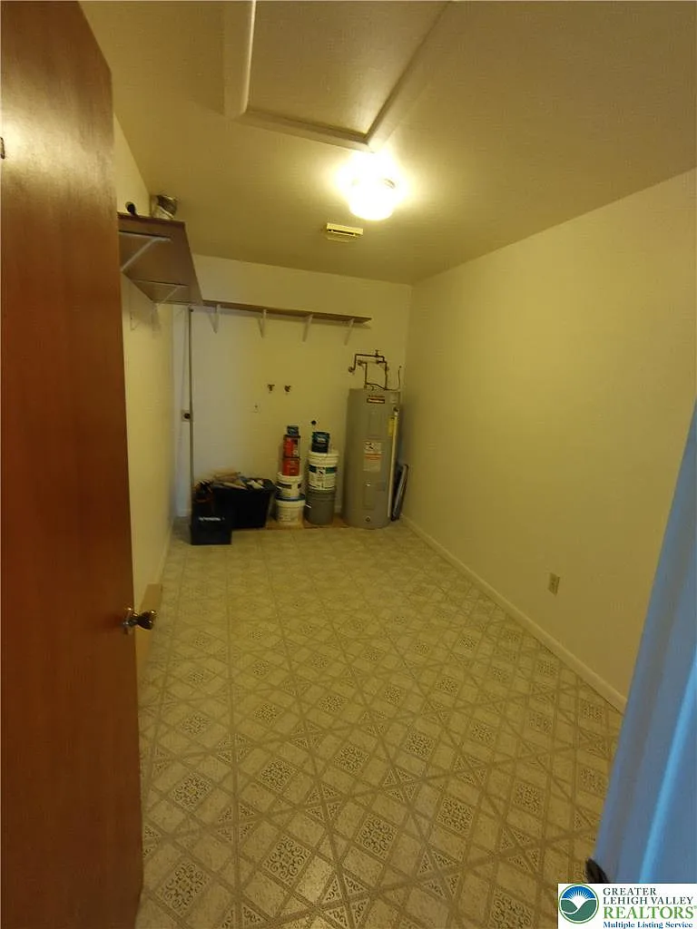 2 bed, 1.0 bath, 1000 sqft, $1,100 — Photo 3
