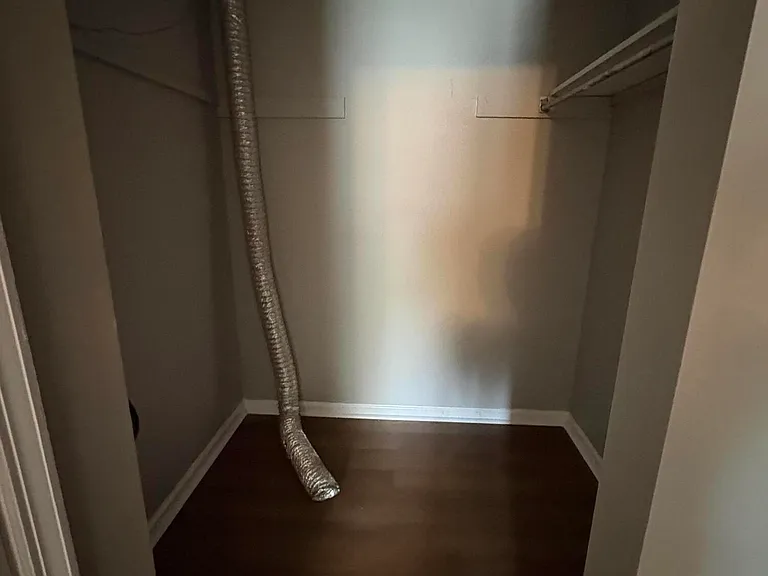 121 N Brand St #13 — Photo 10