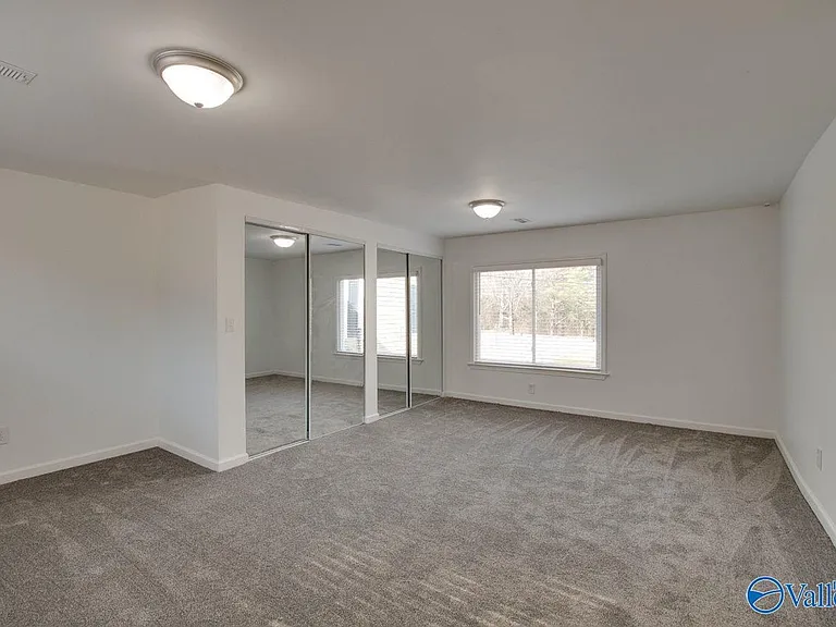 365 NE Morris Rd — Photo 14