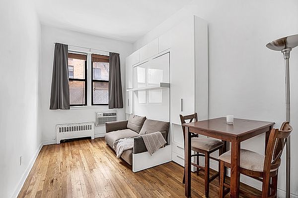 1st image of 509 E 88th St APT 1A