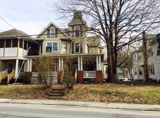 135 Ridgeway St, East Stroudsburg, PA 18301