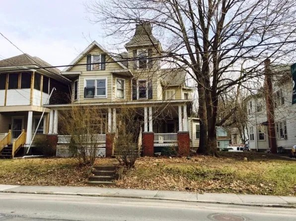 135 Ridgeway St, East Stroudsburg, PA 18301