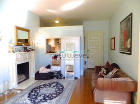 379 Commonwealth Ave