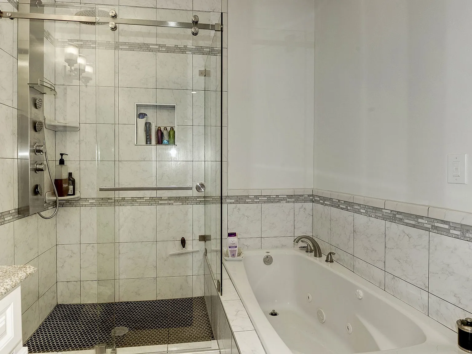 1 bed, 1.5 bath, 800 sqft, $2,800 — Photo 4