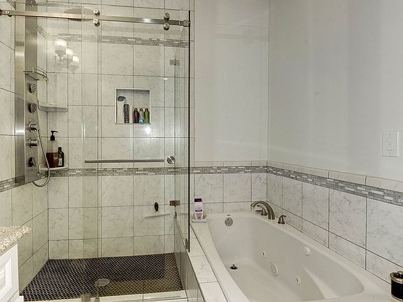 4th image of 1214 Park Rd NW APT 1