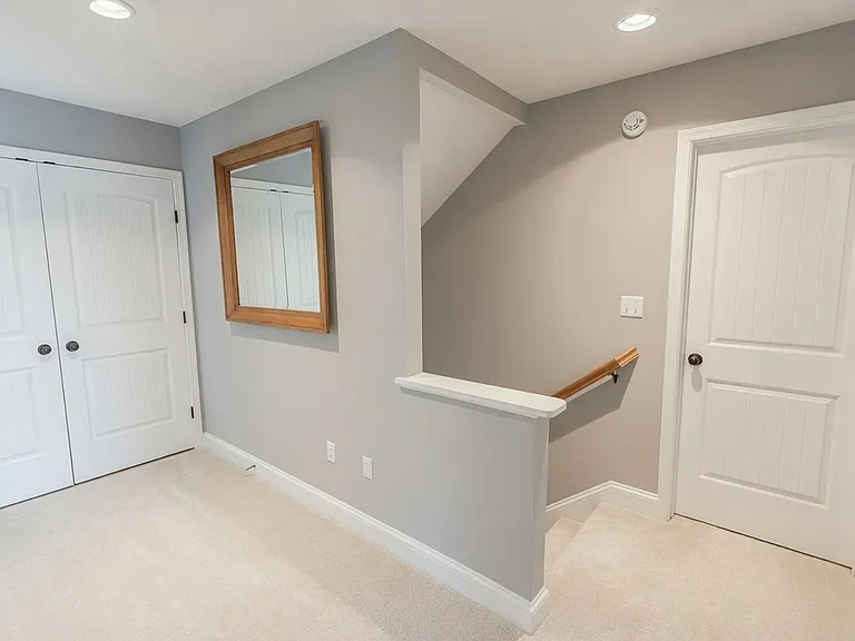 505 Capstone Dr — Photo 12