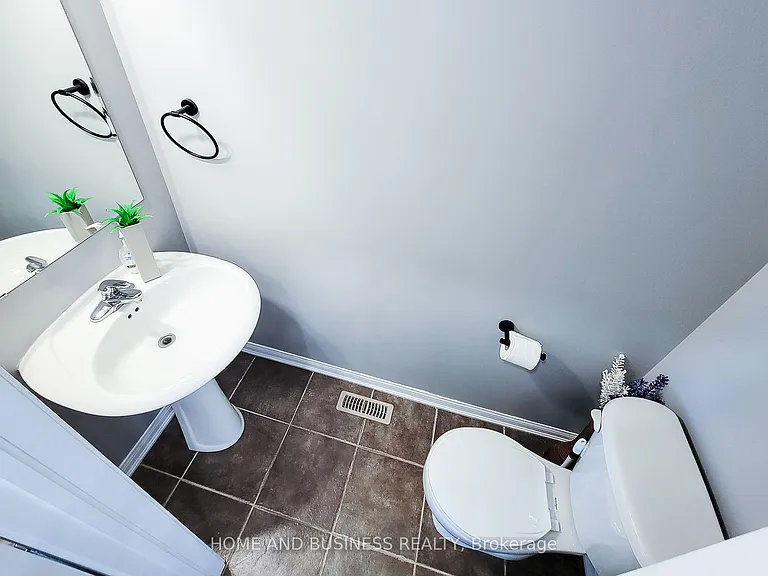 913 McEwan Dr — Photo 19