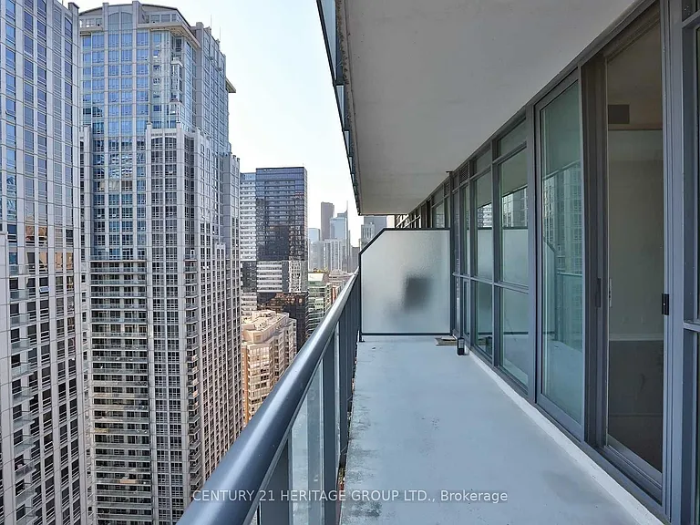 770 Bay St #Penthouse 603 — Photo 32