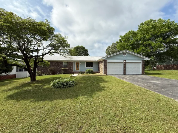 165 Ridgewood Dr, Chickamauga, GA 30707