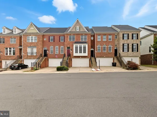 6844 Witton Cir, Gainesville, VA 20155