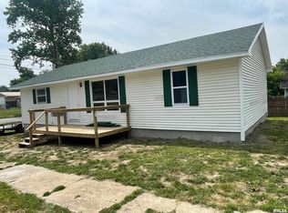 401 S Mulkey St, Christopher, IL 62822