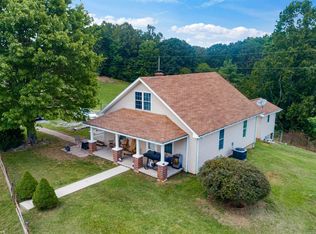 3842 Old Sourwood Rd, Pilot, VA 24138