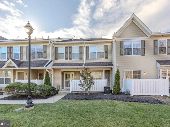 213 Flagstone Rd #2, Chester Springs, PA 19425