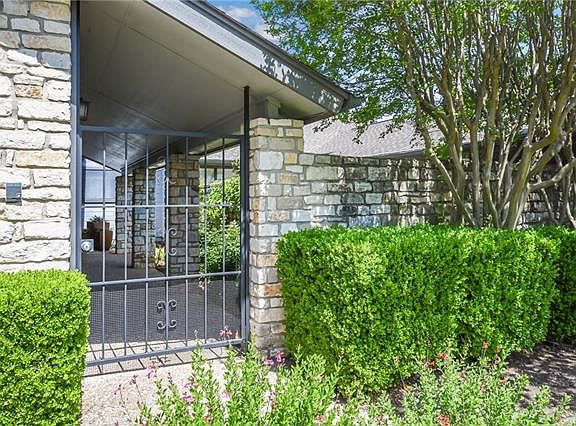 3rd image of 8814 Mariscal Canyon Dr