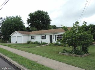 120 Lincolnway Dr, York, PA 17408