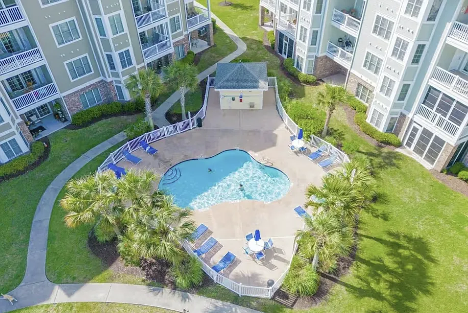 2 bed, 1250 sqft, $1,800 — Photo 2